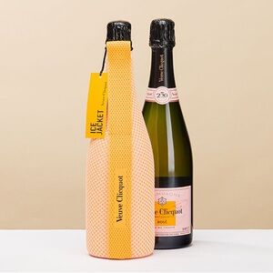 NWT Veuve Clicquot Ice Jacket Champagne Cooler Sleeve